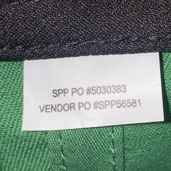 GUC Child’s OS, John Deere Green Logo Adjustable Baseball Cap with writing - Picture 13 of 15